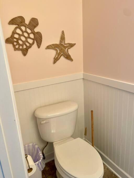 3 Bedroom Condo, Ocean Views & Short Walk To Beach! オーク・アイランド エクステリア 写真